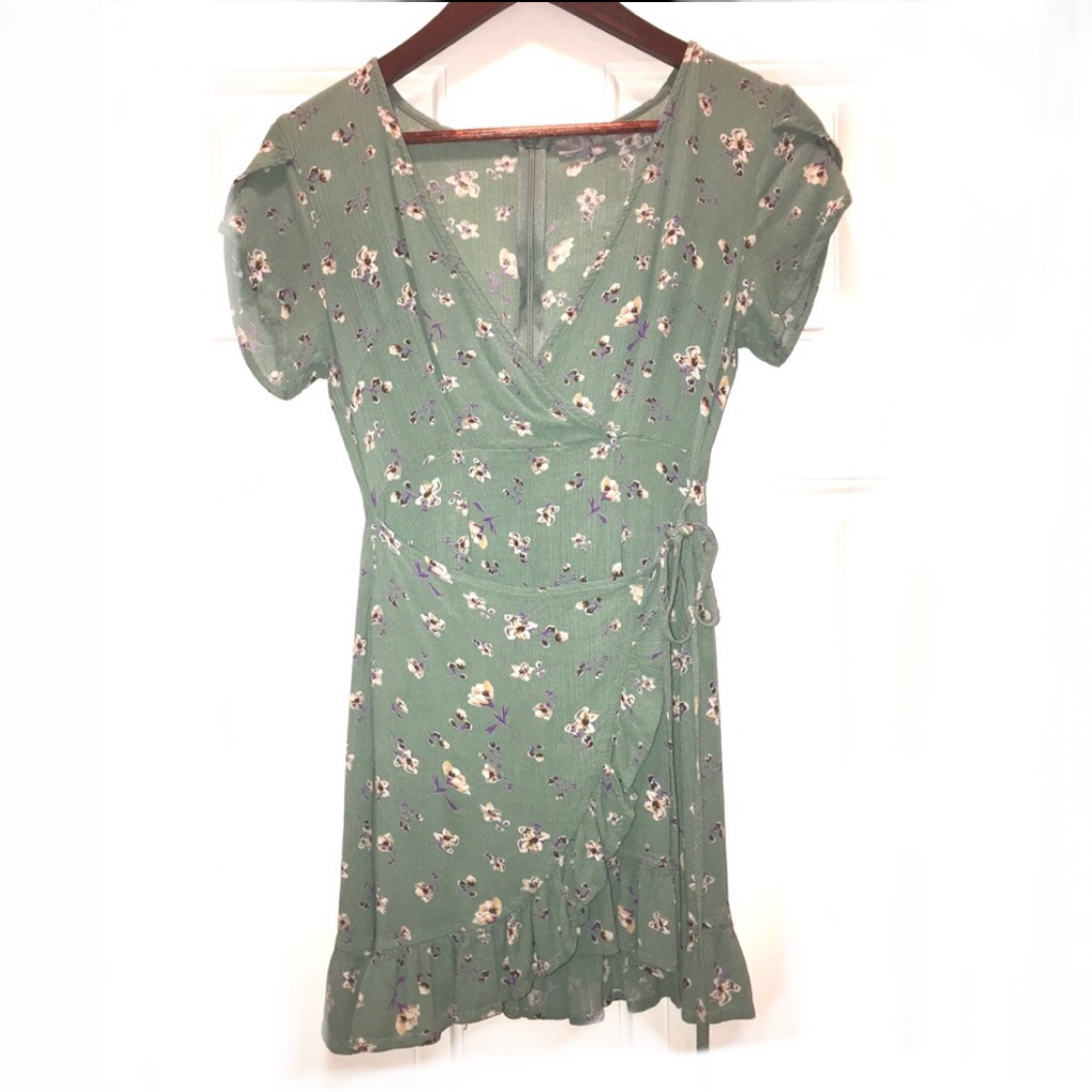 Nlw Sage/Purple Summer Mini Wrap Dress